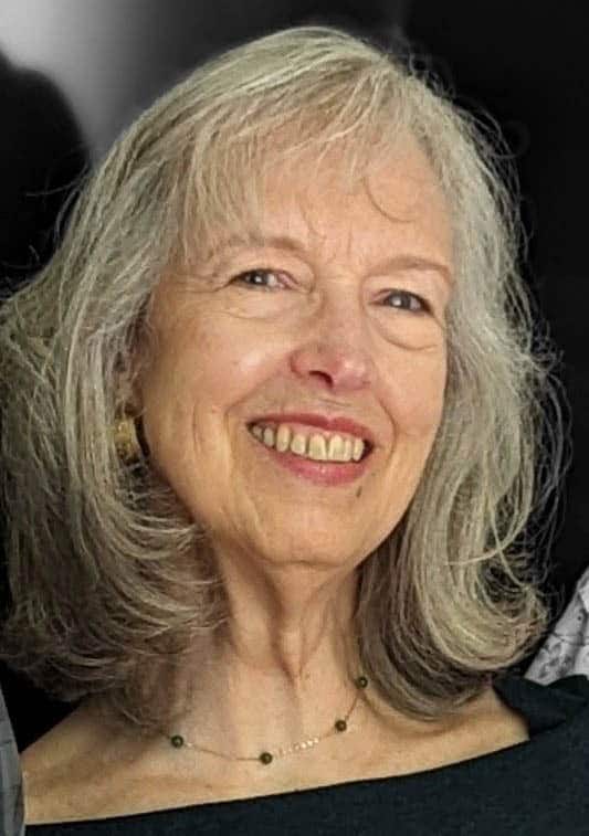Donna McGee_00_Bio photo 533x757 Donna McGee_00_Bio photo 533x757